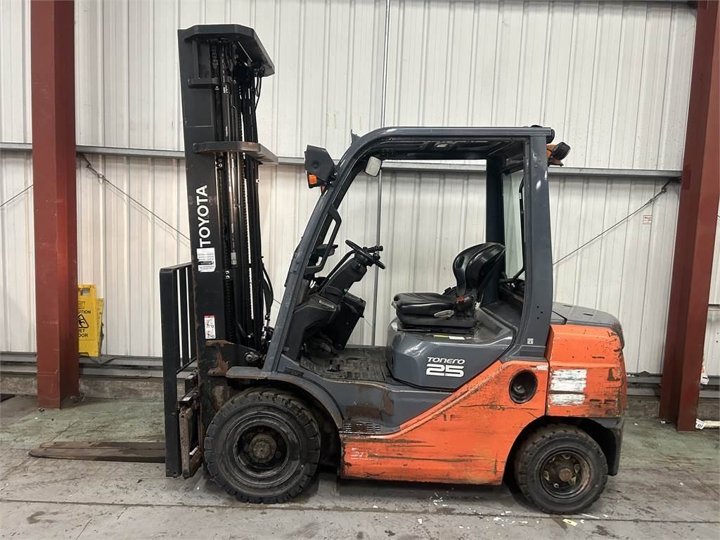 Toyota 02-8FDF25 - Diesel forklift: picture 1 Toyota 02-8FDF25 - Diesel forklift: picture 1