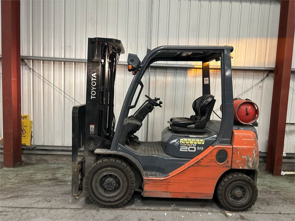 Toyota 02-8FGF20 - LPG forklift: picture 1 Toyota 02-8FGF20 - LPG forklift: picture 1