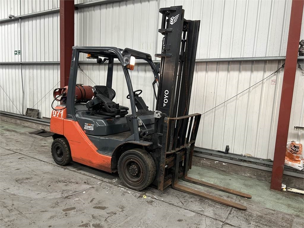 Toyota 02-8FGF25 - LPG forklift: picture 4 Toyota 02-8FGF25 - LPG forklift: picture 4