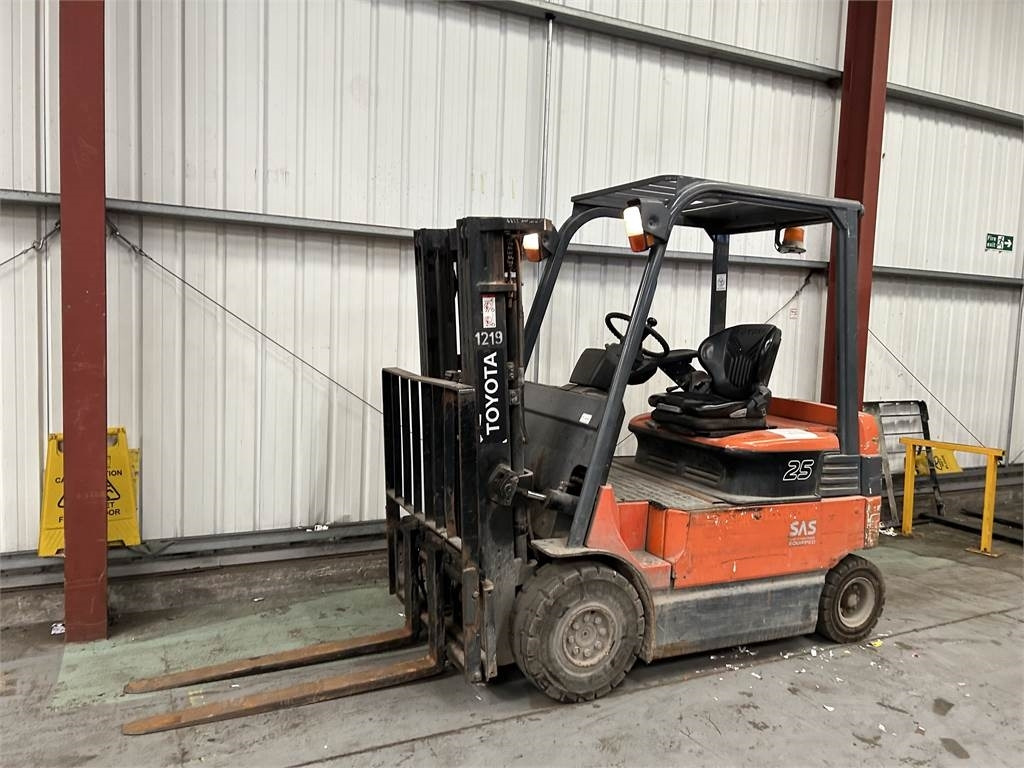 Toyota 7FBMF25 - Electric forklift: picture 2 Toyota 7FBMF25 - Electric forklift: picture 2