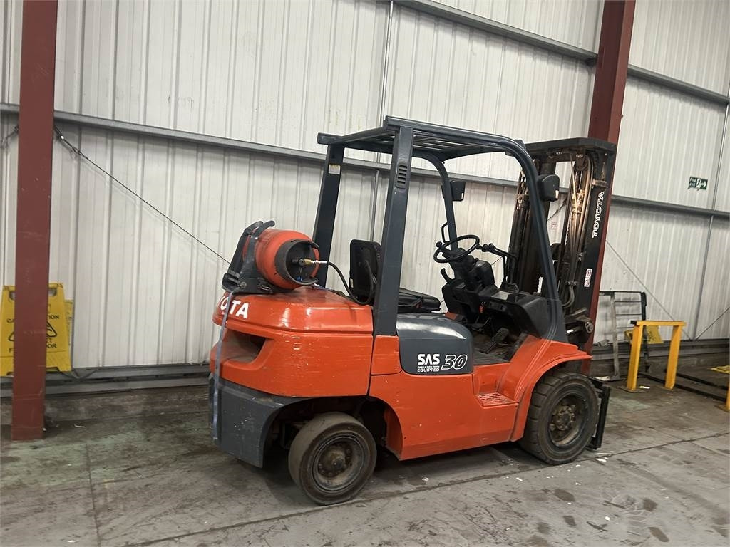 Leasing of Toyota 7FGF30 Toyota 7FGF30: picture 6 Leasing of Toyota 7FGF30 Toyota 7FGF30: picture 6