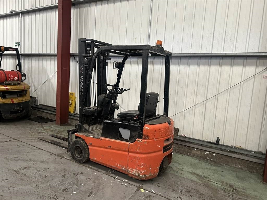 Toyota FBESF15 - Electric forklift: picture 3 Toyota FBESF15 - Electric forklift: picture 3