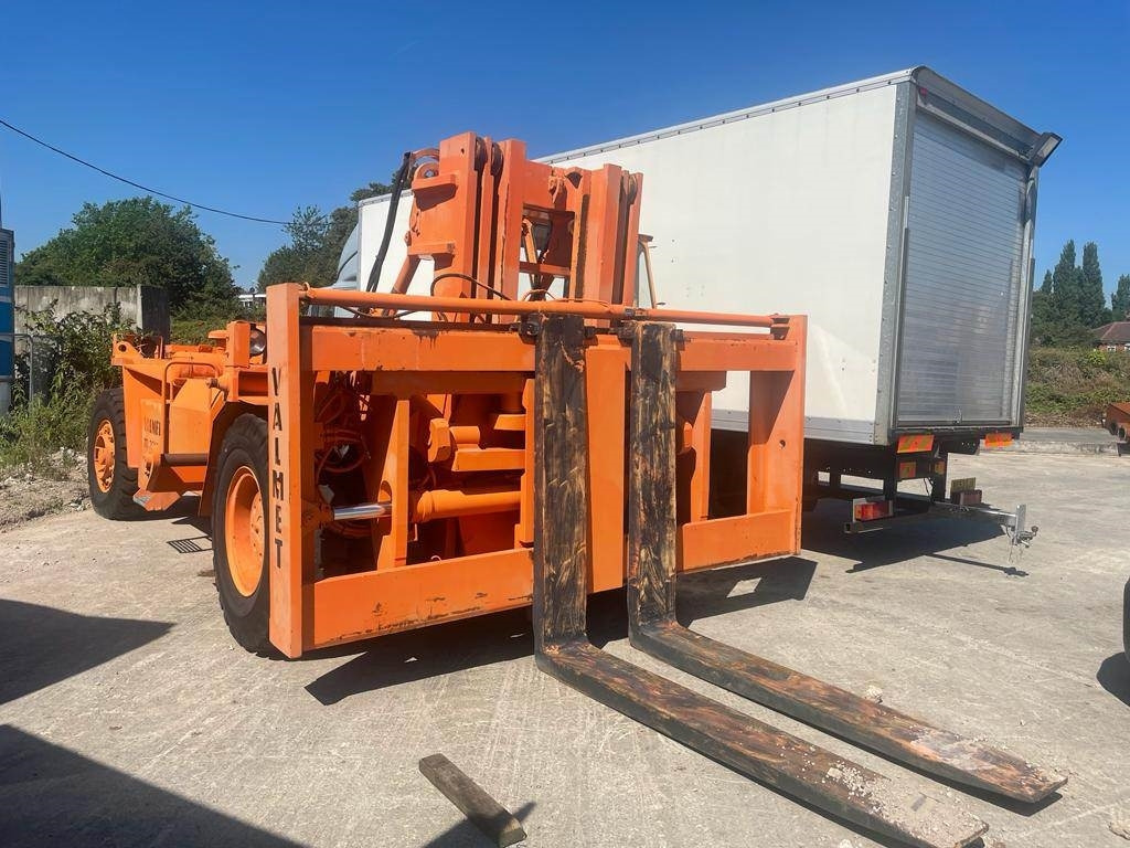 Valmet TD2212 - Diesel forklift: picture 2 Valmet TD2212 - Diesel forklift: picture 2