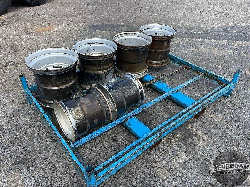 4x 10 gaats velgen - Tire for Agricultural machinery: picture 2 4x 10 gaats velgen - Tire for Agricultural machinery: picture 2
