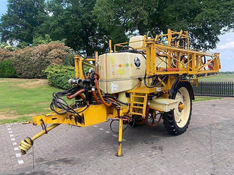 Dubex Nestor - Trailed sprayer: picture 1 Dubex Nestor - Trailed sprayer: picture 1