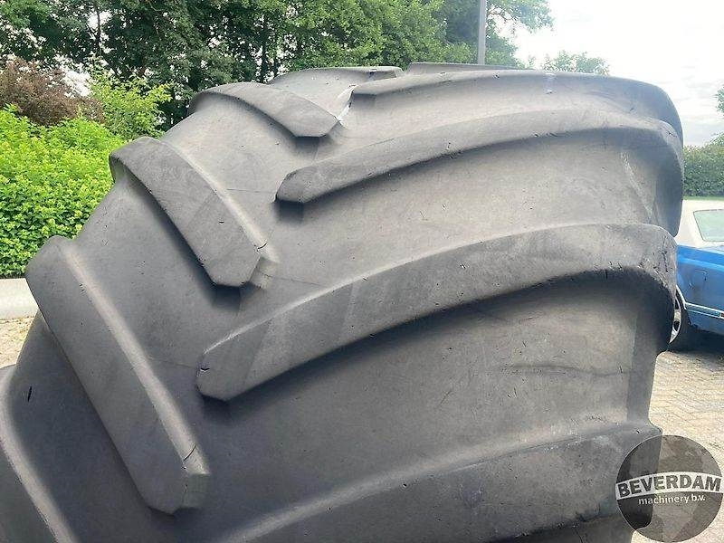 Michelin MEGA BIB 1050/50R32 - Tire for Agricultural machinery: picture 5 Michelin MEGA BIB 1050/50R32 - Tire for Agricultural machinery: picture 5