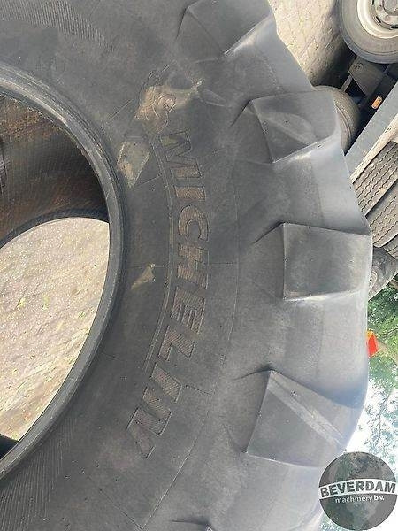 Michelin MEGA BIB 1050/50R32 - Tire for Agricultural machinery: picture 5 Michelin MEGA BIB 1050/50R32 - Tire for Agricultural machinery: picture 5