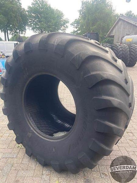 Michelin MEGA BIB 1050/50R32 - Tire for Agricultural machinery: picture 4 Michelin MEGA BIB 1050/50R32 - Tire for Agricultural machinery: picture 4