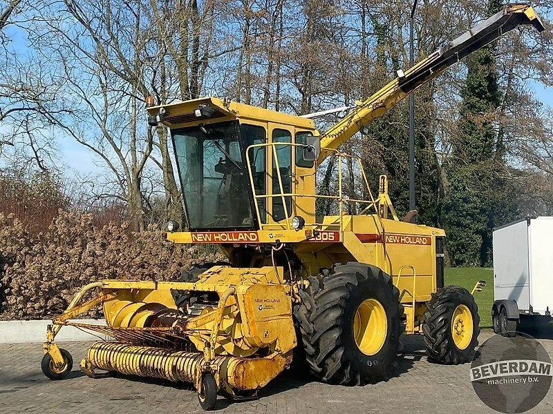 Forage harvester New Holland 2305: picture 1