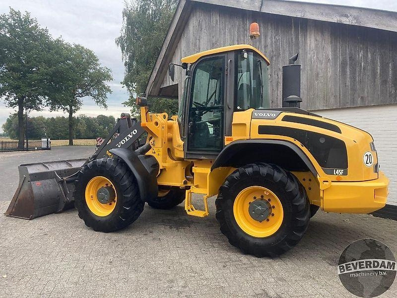 Volvo L45F - Wheel loader: picture 3 Volvo L45F - Wheel loader: picture 3