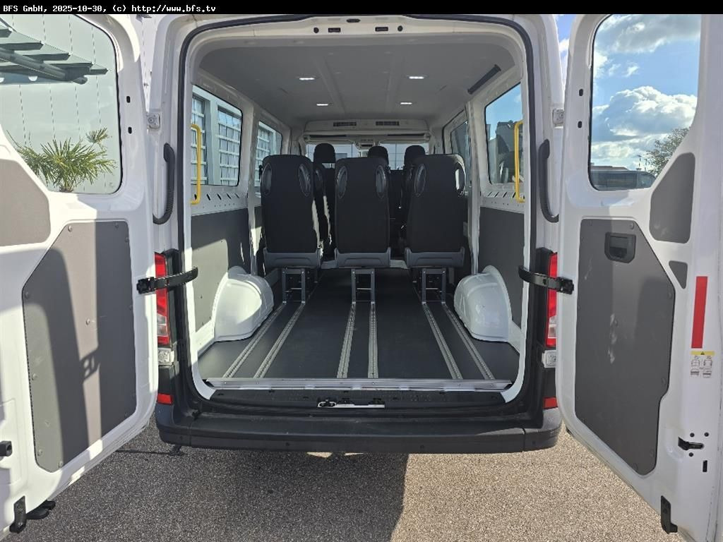 MAN TGE 3.140 4x2 F SB Kleinbus 9-Sitzer - Minibus, People carrier: picture 3 MAN TGE 3.140 4x2 F SB Kleinbus 9-Sitzer - Minibus, People carrier: picture 3