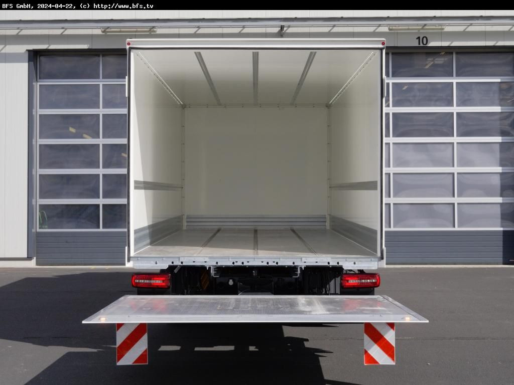 MAN TGL (TG3) 12.220 4x2 BL CH - Refrigerated truck: picture 3 MAN TGL (TG3) 12.220 4x2 BL CH - Refrigerated truck: picture 3