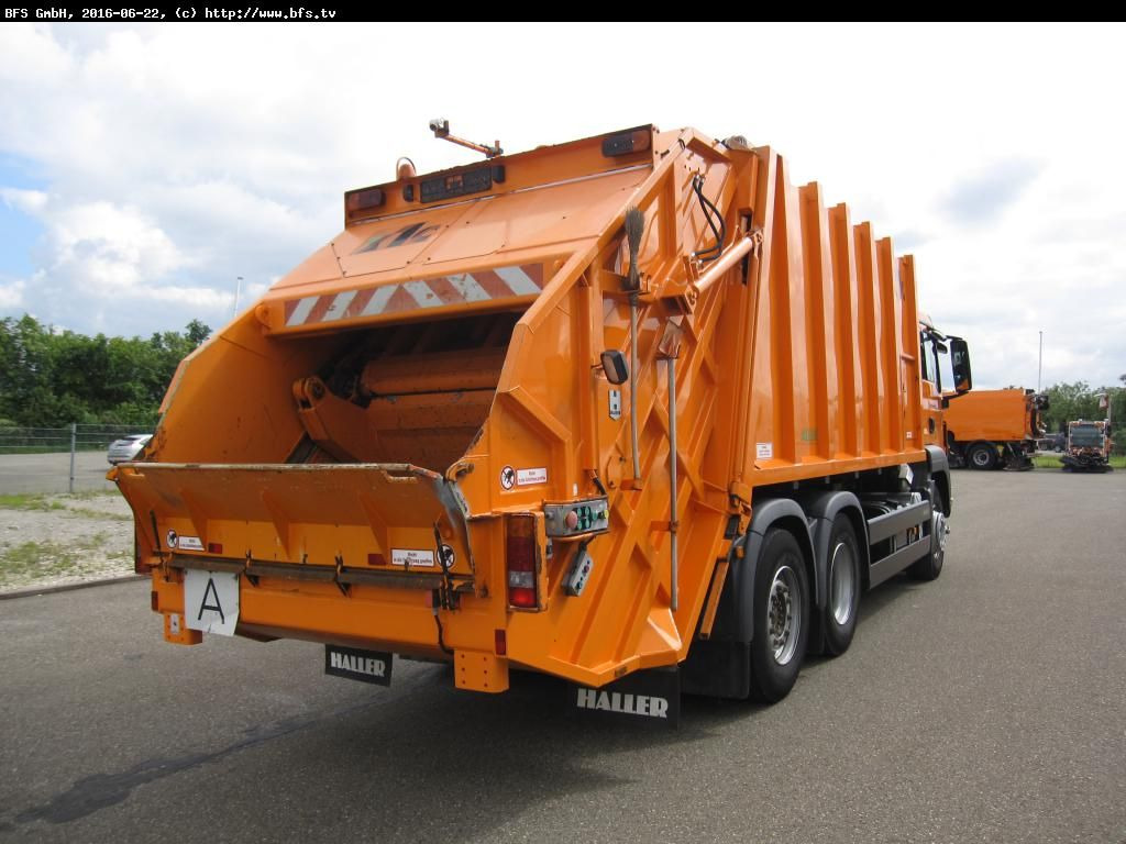 MAN TGS 28.320 6x2-4 BL Sperrmüll Haller M21 x1 C oh - Refuse truck: picture 2 MAN TGS 28.320 6x2-4 BL Sperrmüll Haller M21 x1 C oh - Refuse truck: picture 2