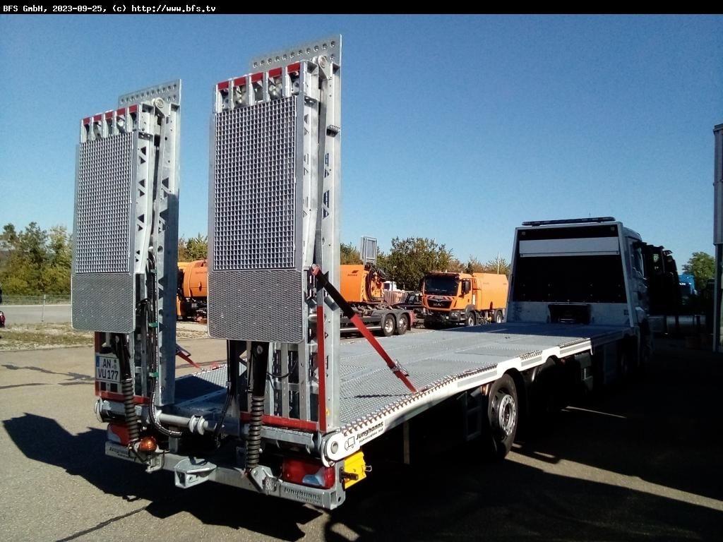 MAN TGS (TG3) 35.430 8x2-6 BL CH Plattform Aufbau mi - Tow truck: picture 3 MAN TGS (TG3) 35.430 8x2-6 BL CH Plattform Aufbau mi - Tow truck: picture 3