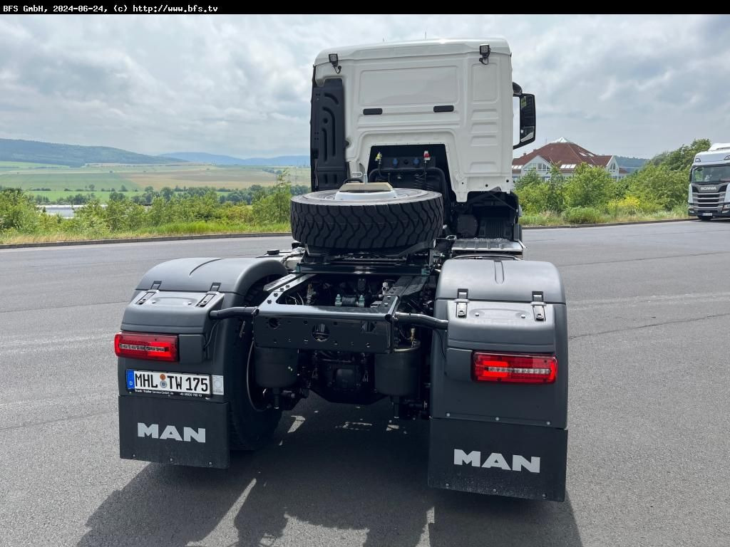 MAN TGS (TG3) 18.520 4x4 BL SA hohe Bauart, Kipphydr - Tractor unit: picture 2 MAN TGS (TG3) 18.520 4x4 BL SA hohe Bauart, Kipphydr - Tractor unit: picture 2