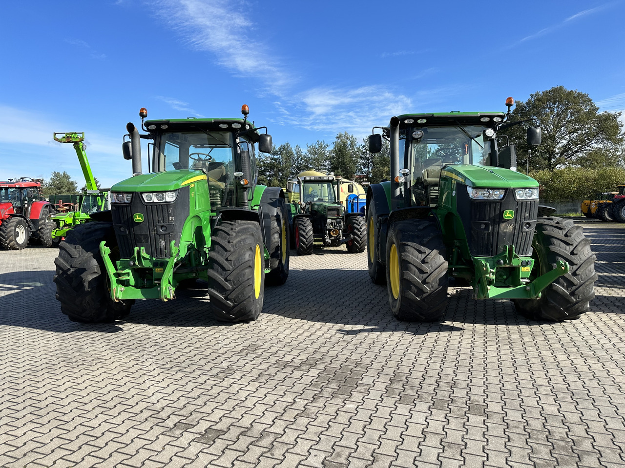 John Deere 7290R AutoPower 55 km/h ABS 310 PS GPS - Farm tractor: picture 2 John Deere 7290R AutoPower 55 km/h ABS 310 PS GPS - Farm tractor: picture 2