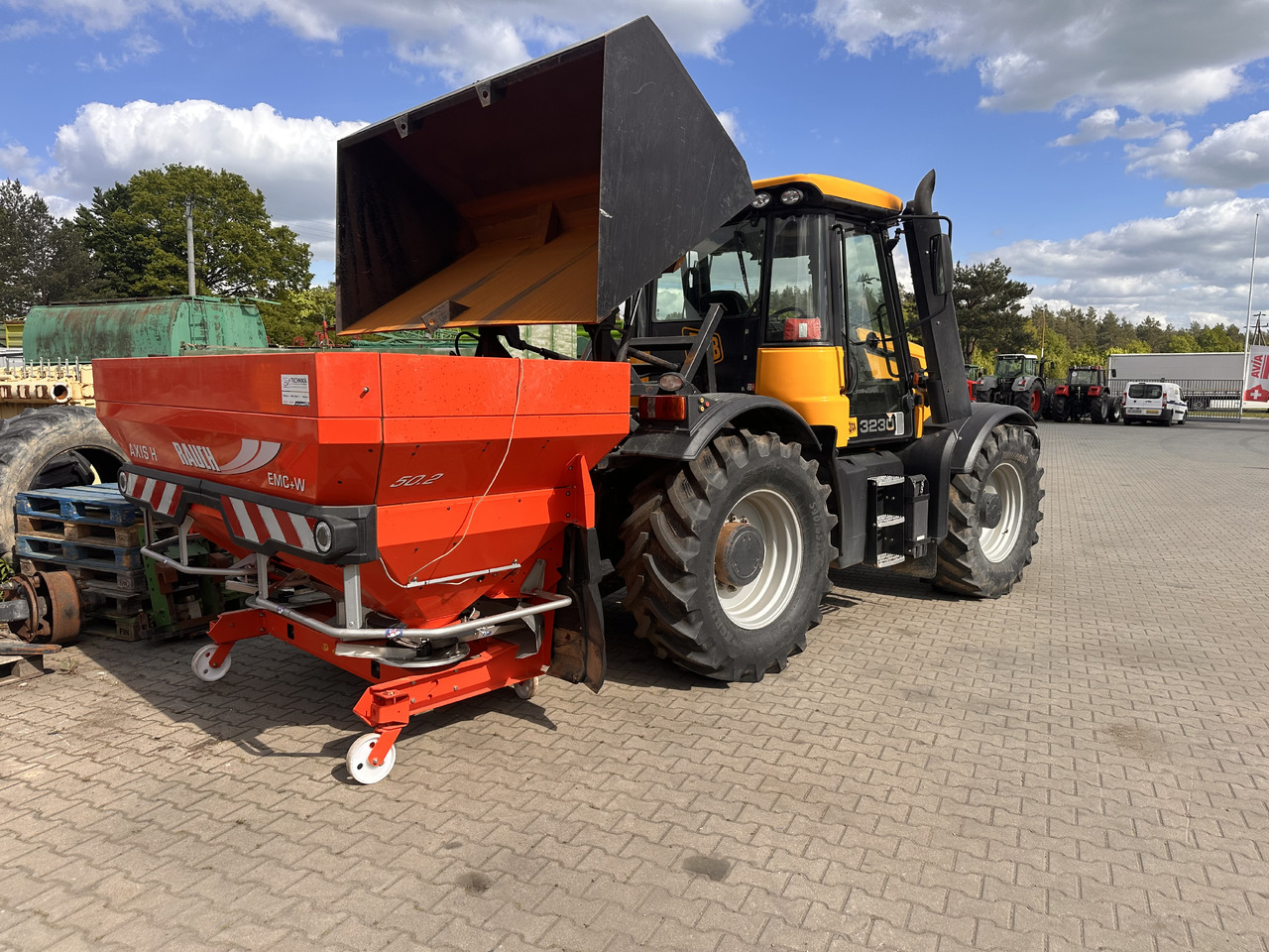 RAUCH AXIS-H 50.2 EMC+W VariSpread Dynamic GPS CCI 1200 IsoBus - Fertilizer spreader: picture 3 RAUCH AXIS-H 50.2 EMC+W VariSpread Dynamic GPS CCI 1200 IsoBus - Fertilizer spreader: picture 3