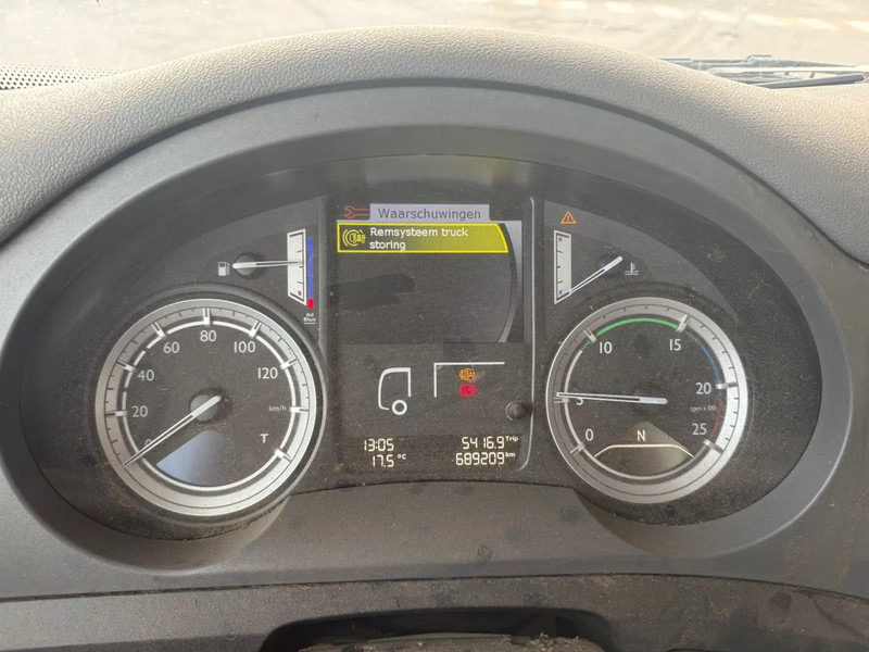 Cab chassis truck DAF CF 400 6X2 EURO 6 - ONLY 689.209 KM + STEERING AXLE: picture 7