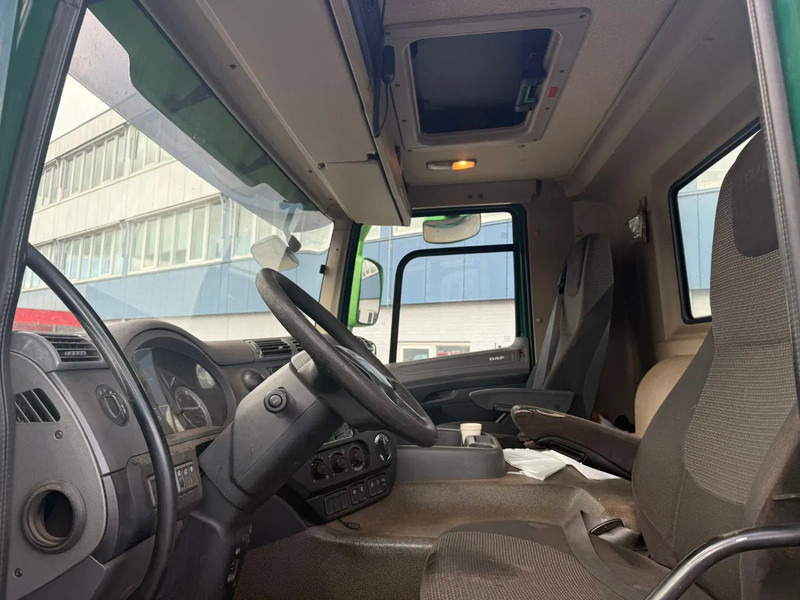 Cab chassis truck DAF CF 400 6X2 EURO 6 - ONLY 689.209 KM + STEERING AXLE: picture 6