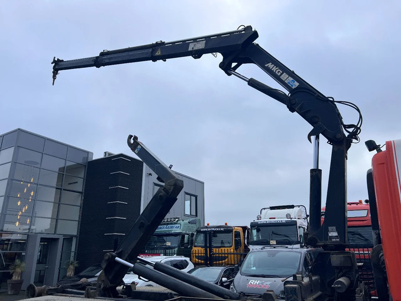 DAF CF 85.380 6X2 + MKG 141 A2 CRANE + 20 TON HOOKLIFT - EURO 3 - MANUAL GEAR - 10 TYRES - Crane truck: picture 5 DAF CF 85.380 6X2 + MKG 141 A2 CRANE + 20 TON HOOKLIFT - EURO 3 - MANUAL GEAR - 10 TYRES - Crane truck: picture 5
