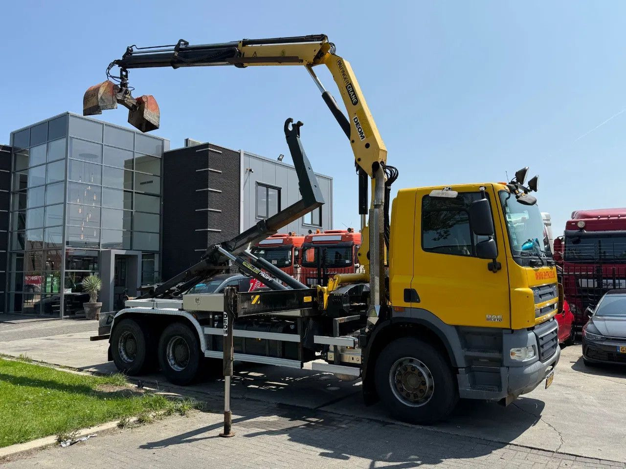 DAF CF 85.410 6X4 - EURO 5 + PALFINGER PK15500 + REM - Hook lift truck, Crane truck: picture 2 DAF CF 85.410 6X4 - EURO 5 + PALFINGER PK15500 + REM - Hook lift truck, Crane truck: picture 2