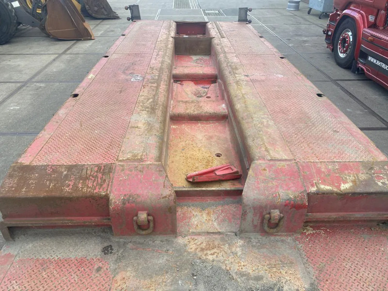 Low loader semi-trailer Doll 4 AXEL STEERING 66200 TON: picture 12