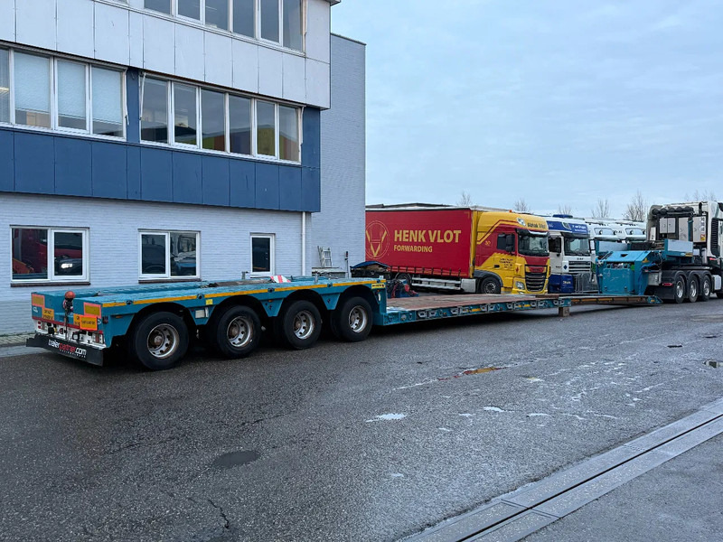 Faymonville STBZ-4VA - EXTENDABLE 5,00 METER - 4 AXLES FORCED STEERING - Low loader semi-trailer: picture 2 Faymonville STBZ-4VA - EXTENDABLE 5,00 METER - 4 AXLES FORCED STEERING - Low loader semi-trailer: picture 2