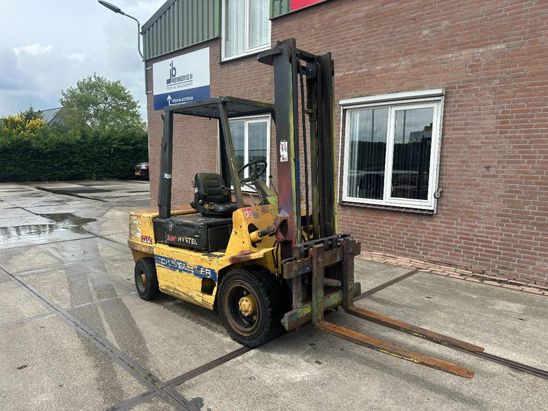 Hyster H3.00XL - 3 TONS - Diesel forklift: picture 3 Hyster H3.00XL - 3 TONS - Diesel forklift: picture 3