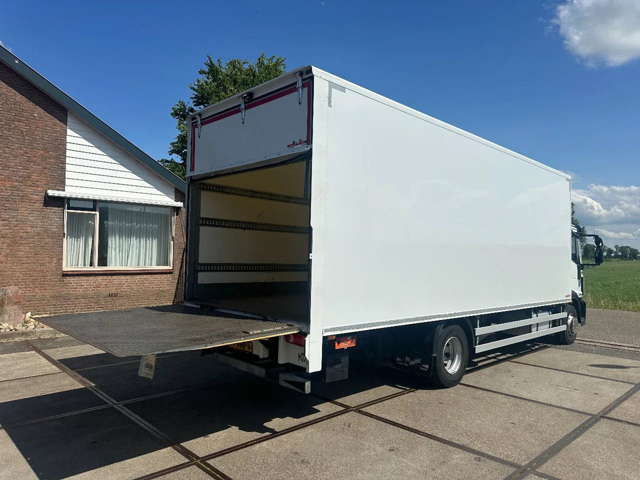 Iveco ML 150 -220, DHOLLANDIA LIFT, BOX 760X250X250 CM - Box truck: picture 4 Iveco ML 150 -220, DHOLLANDIA LIFT, BOX 760X250X250 CM - Box truck: picture 4