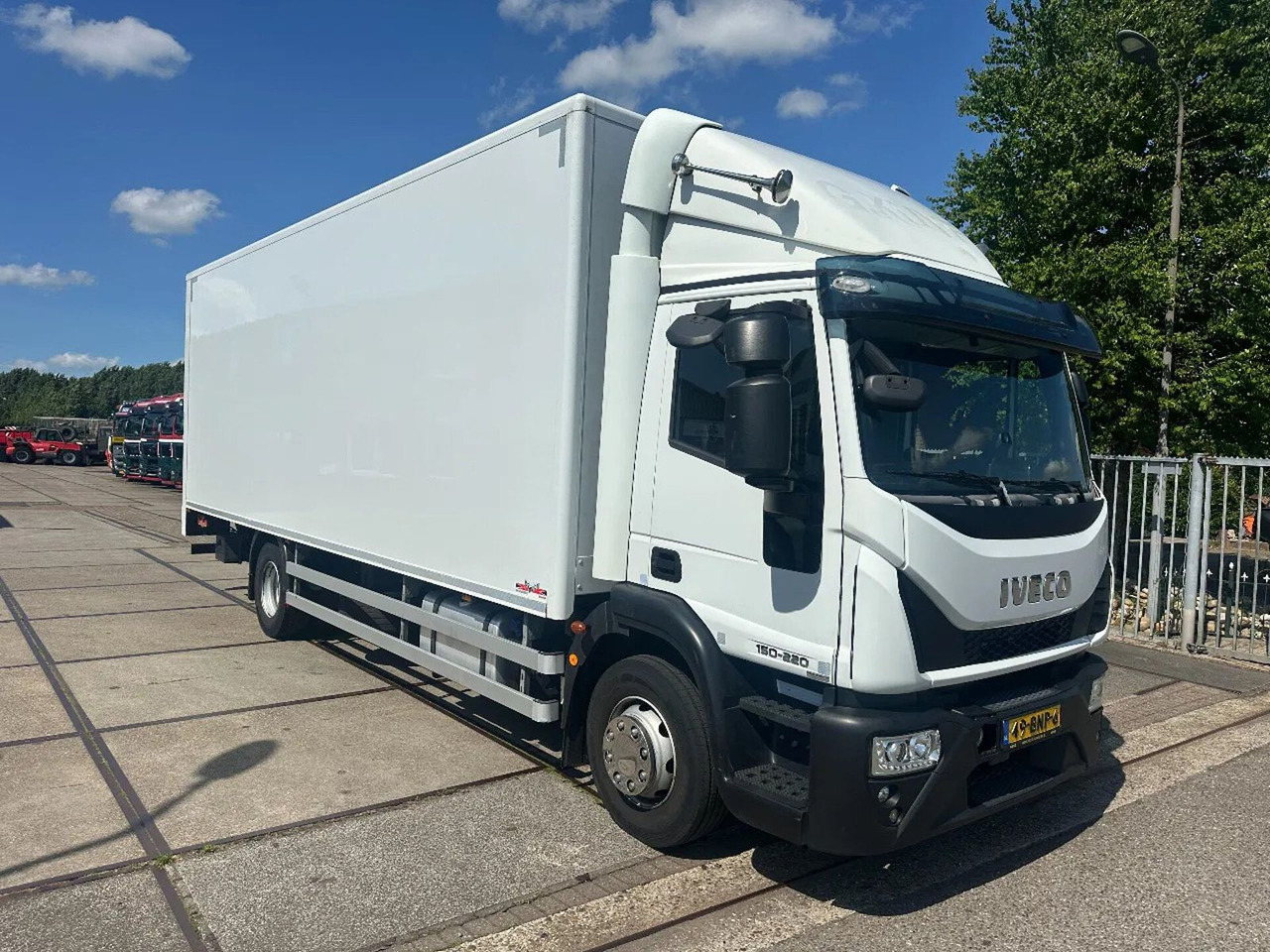 Iveco ML 150 -220, DHOLLANDIA LIFT, BOX 760X250X250 CM - Box truck: picture 3 Iveco ML 150 -220, DHOLLANDIA LIFT, BOX 760X250X250 CM - Box truck: picture 3