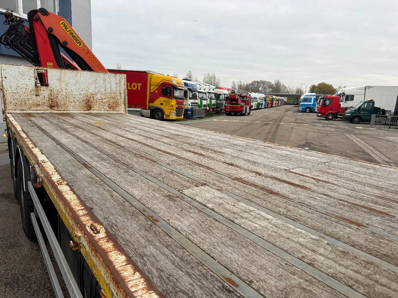 Crane truck Iveco Trakker 360 6X4 EURO 6 + PALFINGER PK20001K + REMOTE CONTROL: picture 16 Crane truck Iveco Trakker 360 6X4 EURO 6 + PALFINGER PK20001K + REMOTE CONTROL: picture 16