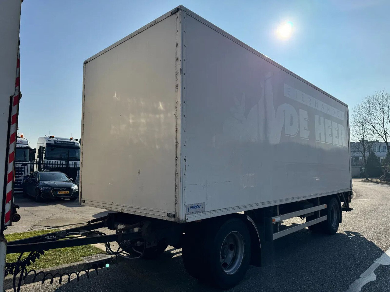 Jumbo MV 200 E + 2 AXLE BPW + DHOLLANDIA - Closed box trailer: picture 5 Jumbo MV 200 E + 2 AXLE BPW + DHOLLANDIA - Closed box trailer: picture 5