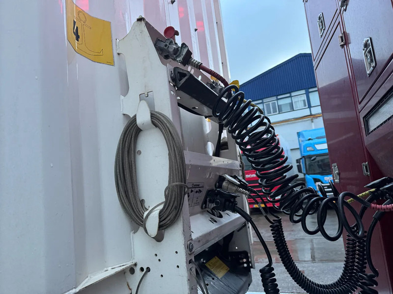 Krone SD SLIDING ROOF ALU BOARDS TÜV TILL 11-2026 - Curtainsider semi-trailer: picture 2 Krone SD SLIDING ROOF ALU BOARDS TÜV TILL 11-2026 - Curtainsider semi-trailer: picture 2