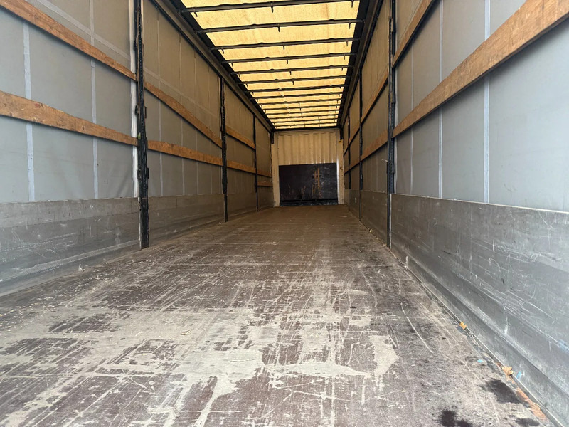 Krone WITH ALUMINIUM SIDEBOARDS, BPW AXLES, SLIDING ROOF - Curtainsider semi-trailer: picture 2 Krone WITH ALUMINIUM SIDEBOARDS, BPW AXLES, SLIDING ROOF - Curtainsider semi-trailer: picture 2