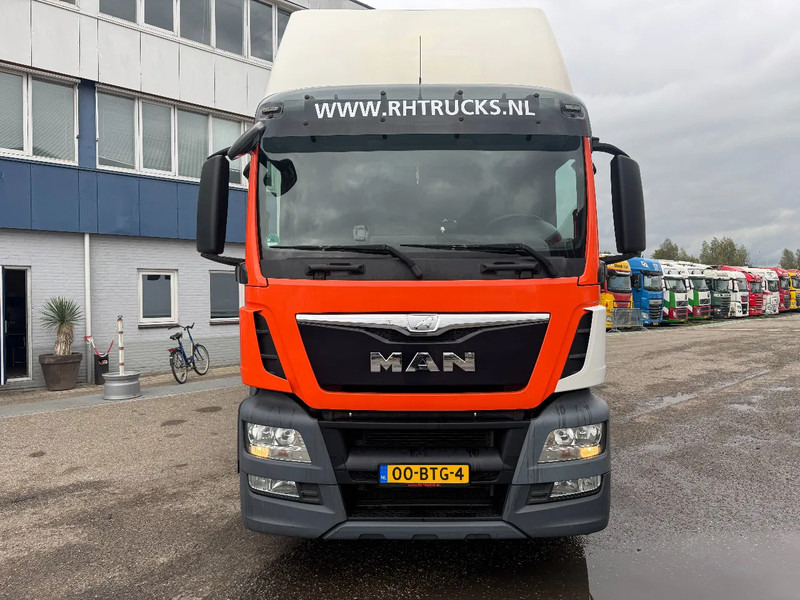 MAN TGS 26.440 6X2 EURO 6 THERMO KING + LOAD LIFT - Refrigerated truck: picture 2 MAN TGS 26.440 6X2 EURO 6 THERMO KING + LOAD LIFT - Refrigerated truck: picture 2
