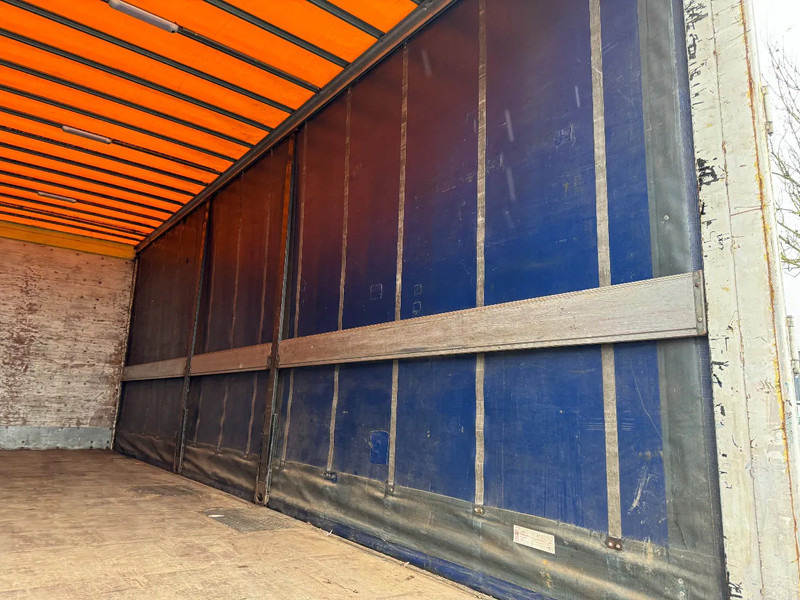 Curtain side truck MAN TGX 26.400 6X2 - EURO 4 + LIFT + STEERING AXLE + TÜV 10-2025: picture 13