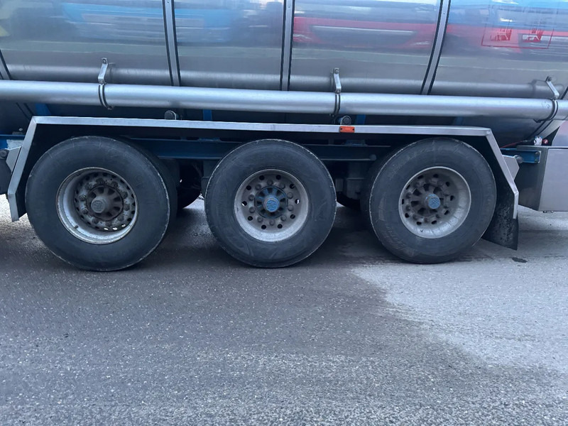Leasing of Magyar 34340 L + 3 COMPARTIMENTS 3X BPW AXLE Magyar 34340 L + 3 COMPARTIMENTS 3X BPW AXLE: picture 8