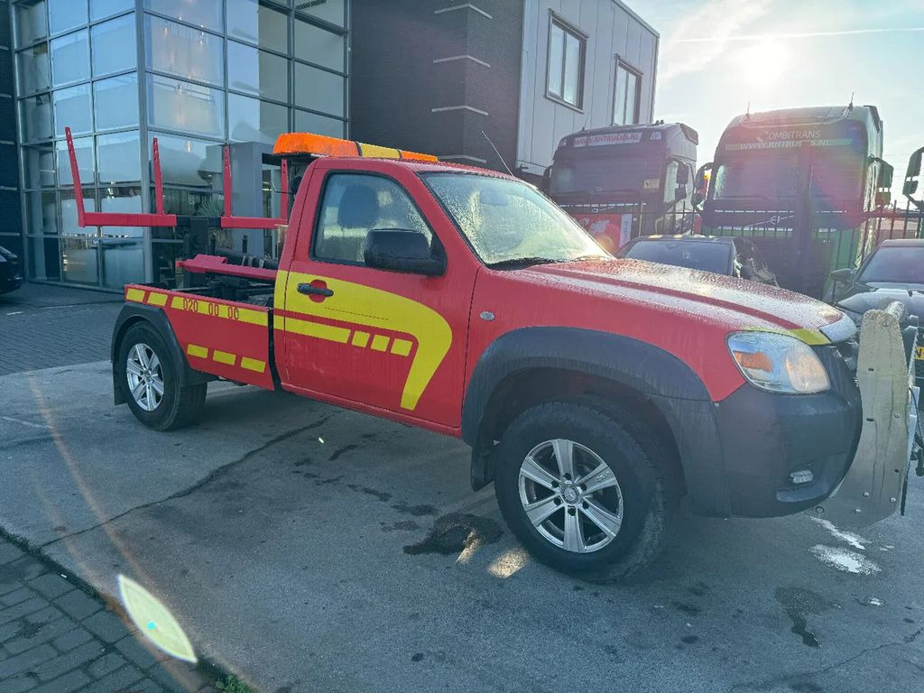 Mazda BT-50 4X4 + TOW TRUCK + DOUBLE WINCH + REMOTE - Tow truck: picture 3 Mazda BT-50 4X4 + TOW TRUCK + DOUBLE WINCH + REMOTE - Tow truck: picture 3