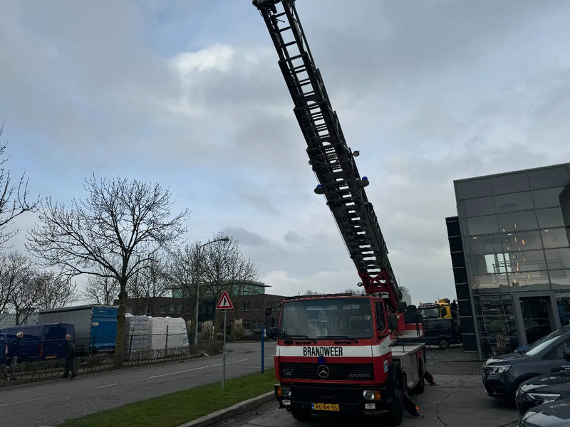 Mercedes-Benz 1120 OF MAGIRUS 24 METER + KORF + SLANGS - Fire engine: picture 3 Mercedes-Benz 1120 OF MAGIRUS 24 METER + KORF + SLANGS - Fire engine: picture 3