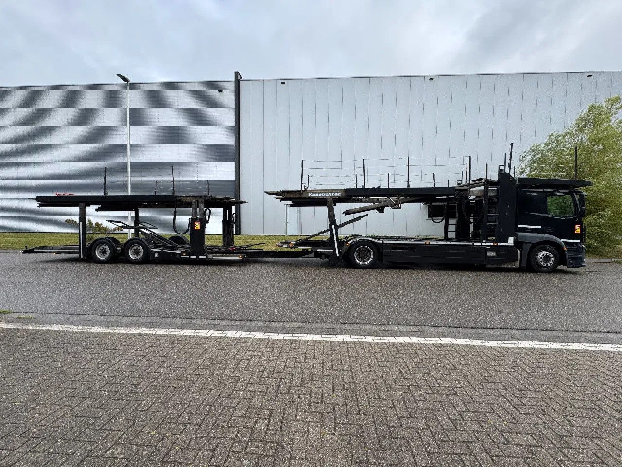 Mercedes-Benz Actros 1842 4X2 EURO 6 KASSBOHRER METAGO + KASSB - Car transporter truck: picture 2 Mercedes-Benz Actros 1842 4X2 EURO 6 KASSBOHRER METAGO + KASSB - Car transporter truck: picture 2