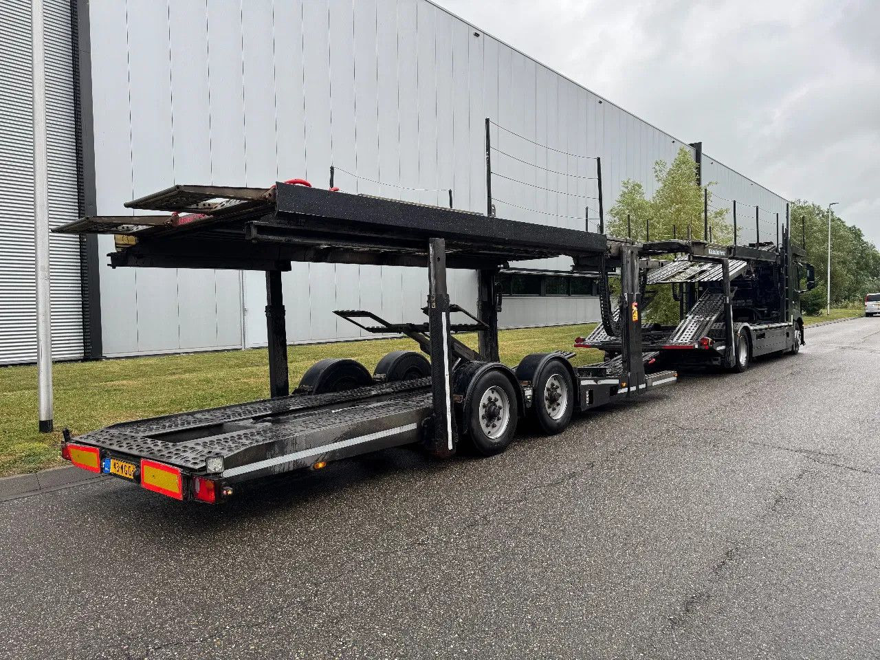 Mercedes-Benz Actros 1842 4X2 EURO 6 KASSBOHRER METAGO + KASSB - Car transporter truck: picture 3 Mercedes-Benz Actros 1842 4X2 EURO 6 KASSBOHRER METAGO + KASSB - Car transporter truck: picture 3