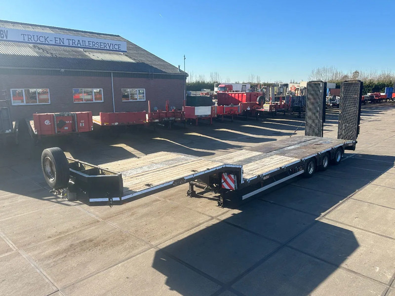 Nooteboom OSDS-48-03V, 6 M EXTENDABLE, LAST AXLE STEERING. FIRST LIFT AXEL, HYDRAULIC RAMPS - Low loader semi-trailer: picture 5 Nooteboom OSDS-48-03V, 6 M EXTENDABLE, LAST AXLE STEERING. FIRST LIFT AXEL, HYDRAULIC RAMPS - Low loader semi-trailer: picture 5