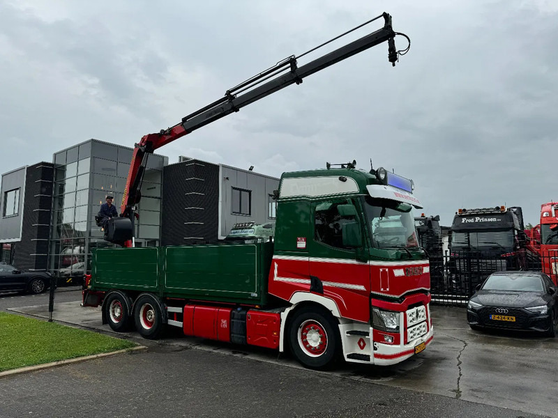 Renault T HIGH 520 6X2 EURO 6 + PALFINGER PK16002 ROTOR FUNCTION - Dropside/ Flatbed truck, Crane truck: picture 1 Renault T HIGH 520 6X2 EURO 6 + PALFINGER PK16002 ROTOR FUNCTION - Dropside/ Flatbed truck, Crane truck: picture 1