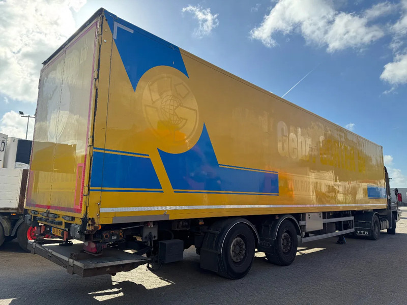 SYSTEM TRAILER TFSH 18 TRPLY - 2 AXLE SAF + STEERING AXLE - Closed box semi-trailer: picture 2 SYSTEM TRAILER TFSH 18 TRPLY - 2 AXLE SAF + STEERING AXLE - Closed box semi-trailer: picture 2