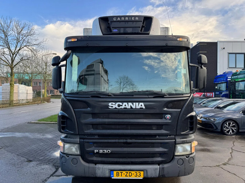 Scania P230 4X2 - EURO 4 + CARRIER SUPRA 950 MT + DHOLLANDIA LIFT - Refrigerated truck: picture 2 Scania P230 4X2 - EURO 4 + CARRIER SUPRA 950 MT + DHOLLANDIA LIFT - Refrigerated truck: picture 2