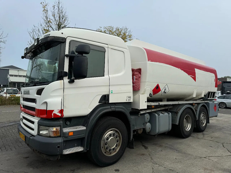 Scania P400 6X2 - EURO 5 + 3 CAMBER + LIFTING AXLE - Tanker truck: picture 1 Scania P400 6X2 - EURO 5 + 3 CAMBER + LIFTING AXLE - Tanker truck: picture 1
