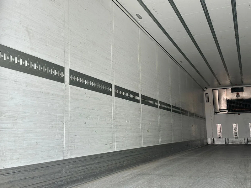 Refrigerated semi-trailer Schmitz Cargobull SCB*S3B THERMO KING SLX300E 3 AXLE: picture 12 Refrigerated semi-trailer Schmitz Cargobull SCB*S3B THERMO KING SLX300E 3 AXLE: picture 12