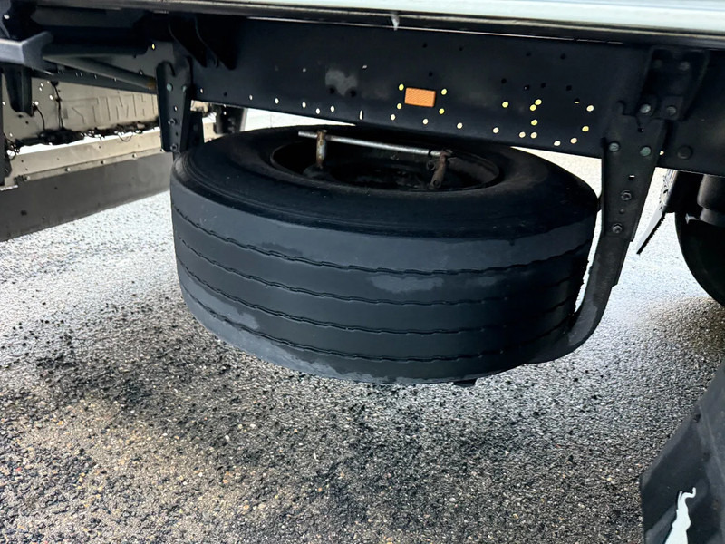 Refrigerated semi-trailer Schmitz Cargobull SKO24 + THERMOKING SLX 300 D&E: picture 9 Refrigerated semi-trailer Schmitz Cargobull SKO24 + THERMOKING SLX 300 D&E: picture 9