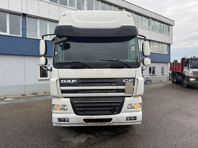 DAF CF 85.460 4X2 EURO 5 SLEEPER CAB - Tractor unit: picture 2 DAF CF 85.460 4X2 EURO 5 SLEEPER CAB - Tractor unit: picture 2