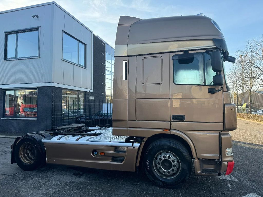 DAF XF 105.410 4X2 - EURO 5 + MANUAL GEAR - Tractor unit: picture 4 DAF XF 105.410 4X2 - EURO 5 + MANUAL GEAR - Tractor unit: picture 4